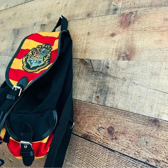 Unisex Rare Bioworld Harry Potter Knapsack/Backpack Hogwarts - Picture 3 of 9